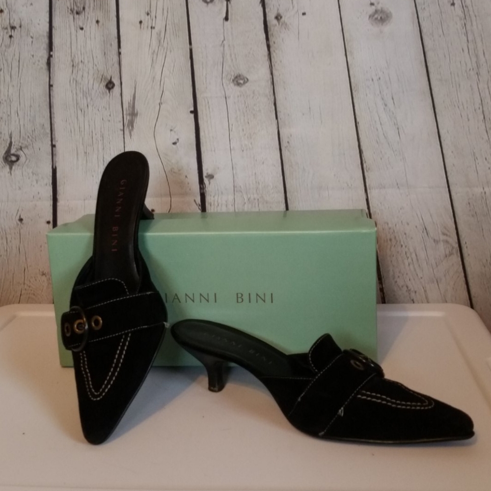 Gianni Bini Black Suede Pointed-Toe Mules with Kitten Heel